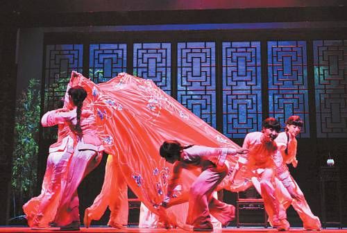 “广西新春演出月”迎新年 非洲舞蹈史诗亮相