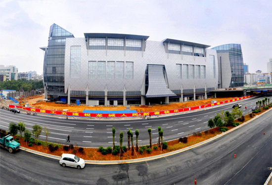 广场路 柳州广场路打通 显现现代都市新面貌(图)