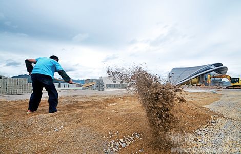 水上运动基地主楼加快建设 为狂欢节做充分准备