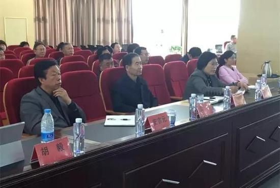 研讨会现场 和林格尔县首届大数据政务管理研讨会顺利召开