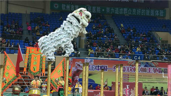 第四届东盟(钦州)狮王争霸赛现场 第四届中国-东盟狮王争霸赛钦州举行