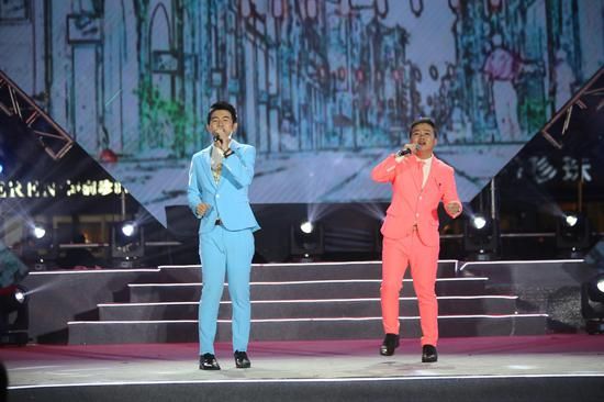 启动仪式晚会精彩表演轮番上演 海南国际旅游岛购物节开启购物狂欢盛会 特产商品3折起