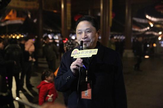 大足副区长现场直播 40万人云集大足石刻第838届宝顶香会节 吸引200万人观看现场直播