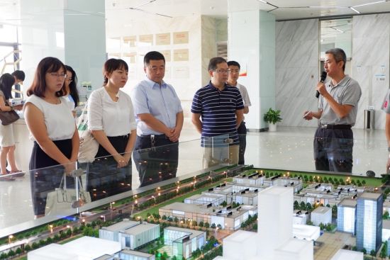 “纳米科技创新调研团”走进苏州工业园区 “纳米科技创新调研团”走进苏州工业园区