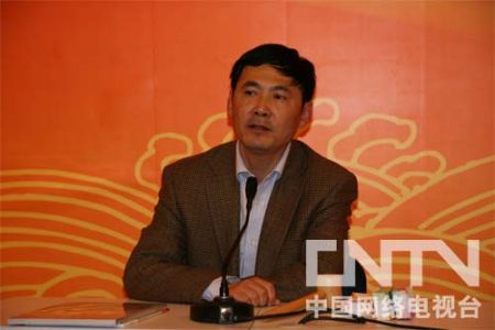 图文:秦皖民笑谈买云南白药股票能赚大钱_滚动