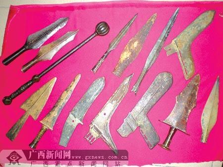 藏家存400件古兵器千年古剑划破20张纸(图)