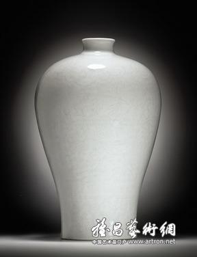 明永乐梅瓶277万成交：世界惊讶中国艺术复兴