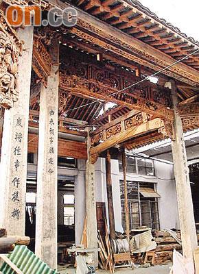成龙:300年紫檀古建筑转赠新加坡