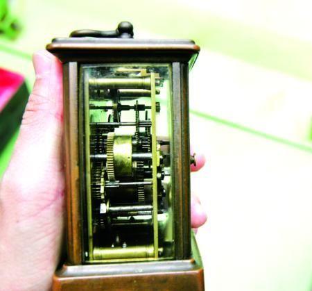 福州钟表收藏第一人:清朝贵族腰间挂钟(图)
