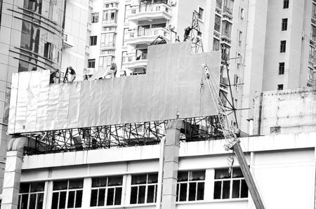 һҹ֮��ͻȻ�ٵ���������������·�˾��ò���Ӧ