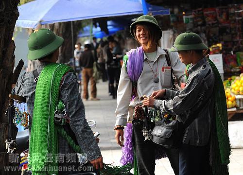 云南边境市场商贸往来活跃_滚动新闻
