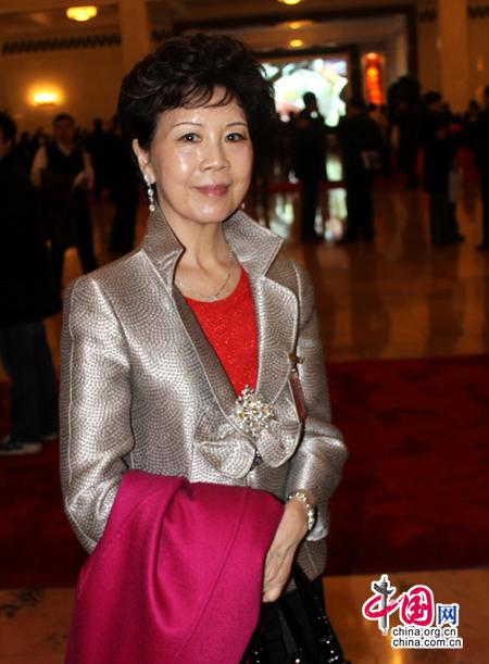 胡葆琳:规范上市公司新股的定价行为_滚动新闻