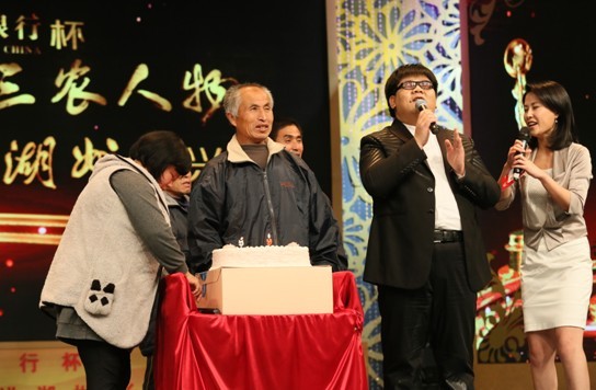 2012rLdǹ܊I