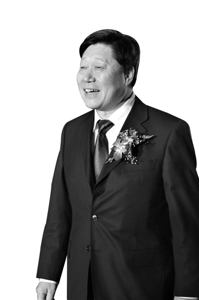 �˴��밢��Ͱ͵ĺ������������Ը��õ�����ѧϰ��˫��������Ŀ�Ĳ������ǰ�ҵ��������󣬶��Ǹ��õ������û������顣 ���������������Ŷ��¾���ϯ����ϯִ�й������� 