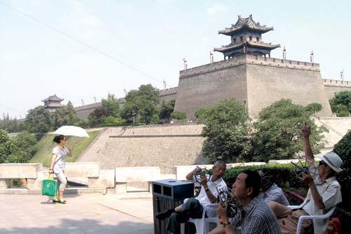 西安欲投120亿豪华装修古城墙:专家称此举愚蠢