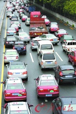 深圳汽车密度跃居全国第一 市委书记发“牢骚”