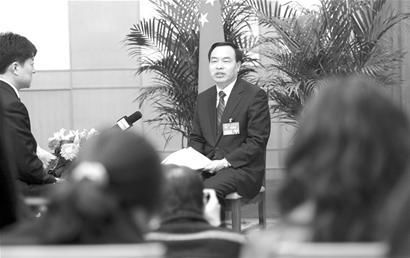 武汉市长称城管是难题 将增10万套保障房(组图)