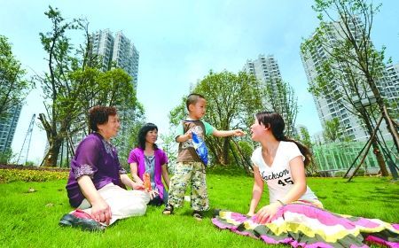 薄熙来:对百姓疾苦麻木不仁 经济发展快不了