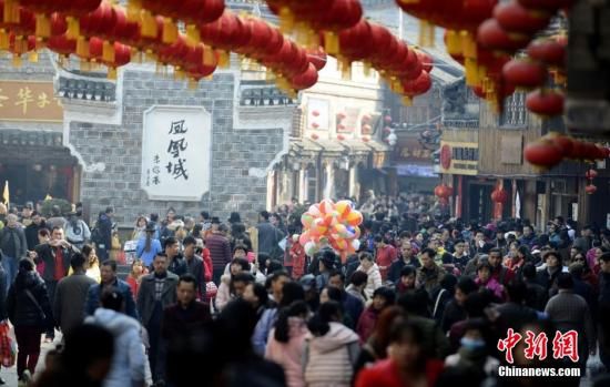 春节假期旅游市场规模不断扩大