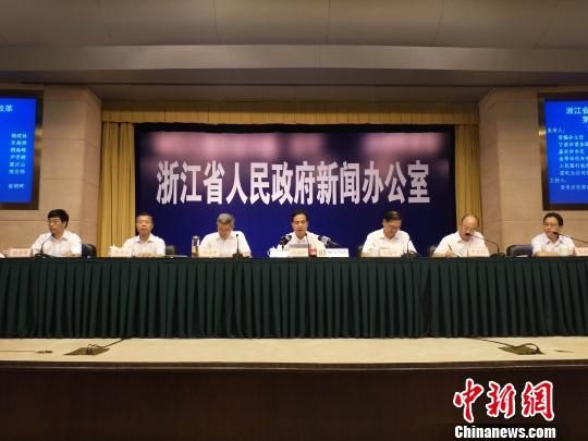 图为:浙江省第三次“最多跑一次”改革新闻发布会现场。 方堃 摄 浙江“最多跑一次”改革:服务对象满意比例达86.9%