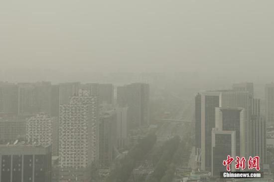 资料图:北京空气污染。中新社记者 崔楠 摄 京津冀及周边环保督查:58个点位存在环境问题