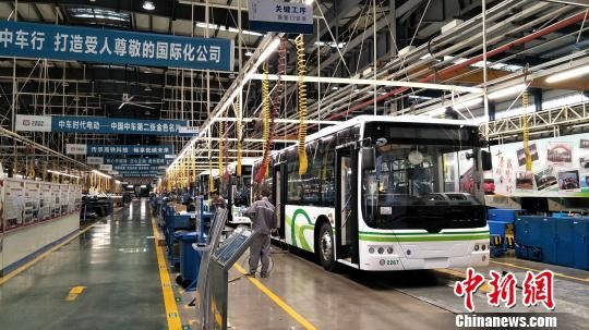 株洲新能源汽车产业一瞥。 徐志雄 摄 株洲市委书记“三老三新”话中国老工业基地之蝶变