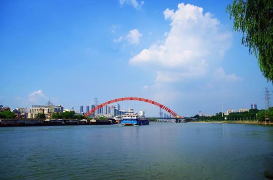 准一线城市争“上位”不那么容易 中国“准一线城市”方阵正形成 与一线差距日渐缩小