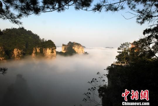 施秉云台山美景。 钟光明 摄 世界自然遗产地施秉2018拟完成国标“减贫摘帽”任务