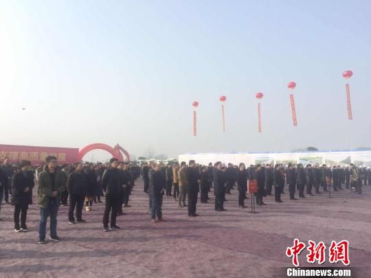 图为奠基仪式现场 胡丰盛 摄 长三角首条连通江浙沪高铁:沪苏湖南浔交通枢纽开工