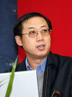 图文：中国证监会研究中心研究员王欧发表演讲
