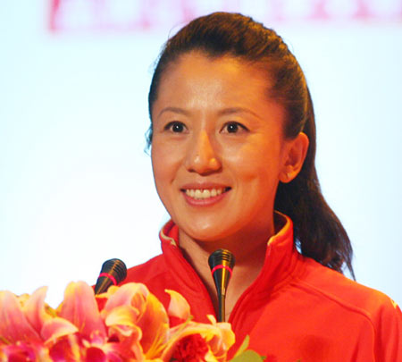 奥运冠军杨扬宣布2008中国品牌奥运光荣榜名