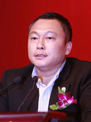 图文:北京指南针公司董事长王之杰致辞_会议讲