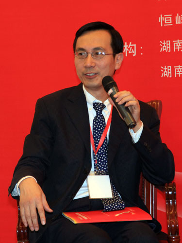 图文:名力中国成长基金总裁徐立新_会议讲座