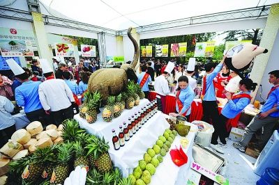 南京美食文化节美食展销活动玄武湖畔人气旺