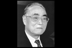 著名经济学家董辅礽生平