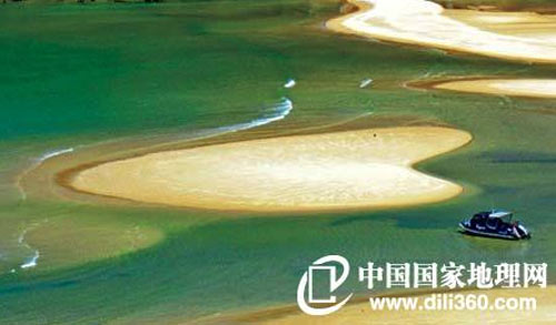 最无意的自然之美 地球的别有用“心”(组图)