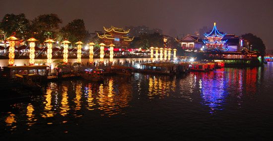 快乐漫步 2010中国十大最具幸福感城市(组图)