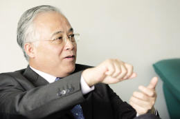 财经大学90年历史中,有一位学者,相伴上财近30年,他就是上财校长谈敏