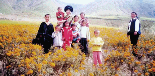 <em>刘永好夫人</em>李巍:买山种梦_滚动新闻_新浪财经