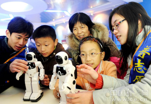 北京开展科普志愿者主题服务日活动(图)_滚动