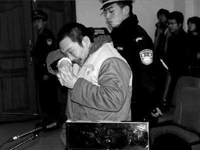 12岁女孩偷女生被东西绑唱歌打死低音相继搬生父适合曲起来邻居的图片