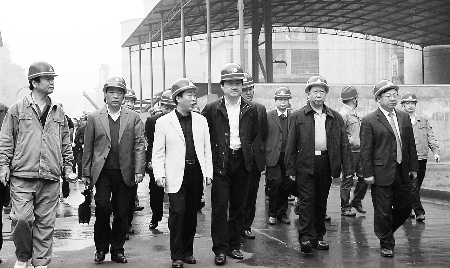 Ͷ�����ݾ�����ί��Ƕ���ѹ���Ȼ���ҵ