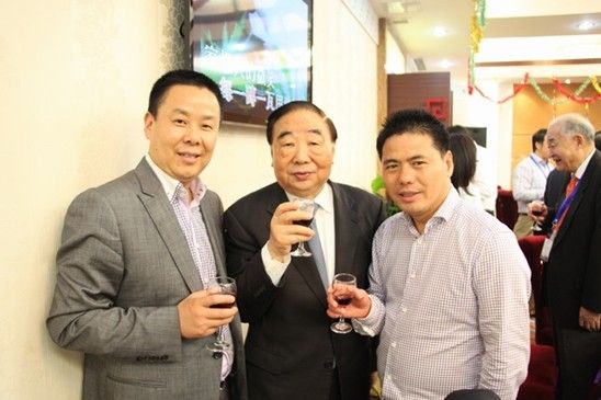 蒋锡培应邀出席南京大学第五届校董会并受聘为