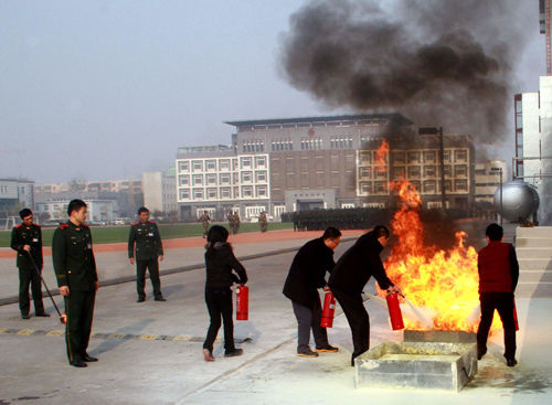 总局防火安全领导小组组织消防安全培训演练_