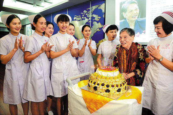 广州4所护士学校都是她创办_滚动新闻