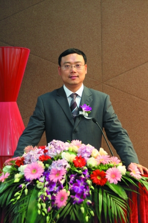 上海航天汽车机电股份有限公司董事长 姜文正 先生   上海航天汽车