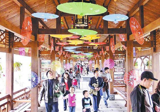 南宁春节旅游市场火爆 “快旅慢游”悄然兴起(图)