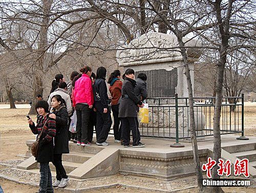 承德避暑山庄文物屡遭破坏 文物部门称不知情(图)