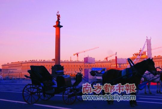 圣彼得堡不能不去的两个“宫”:冬宫VS夏宫