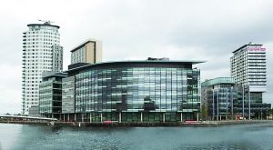 BBC新楼成英国“最丑”建筑 员工受打击拒绝搬迁
